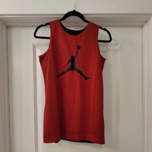 NWT Jordan Boys Red & Black Brand Logo Printed HBR Reverse Jersey T-shirt Size L